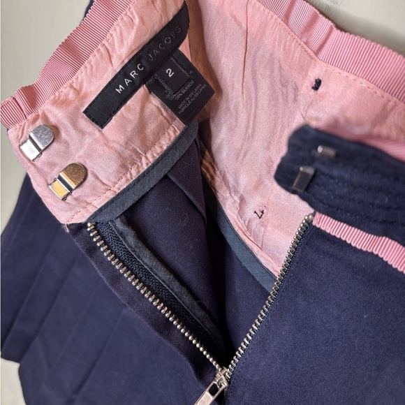 Marc Jacobs navy and light pink pleated skirt, size 2 - Picture 4 of 6